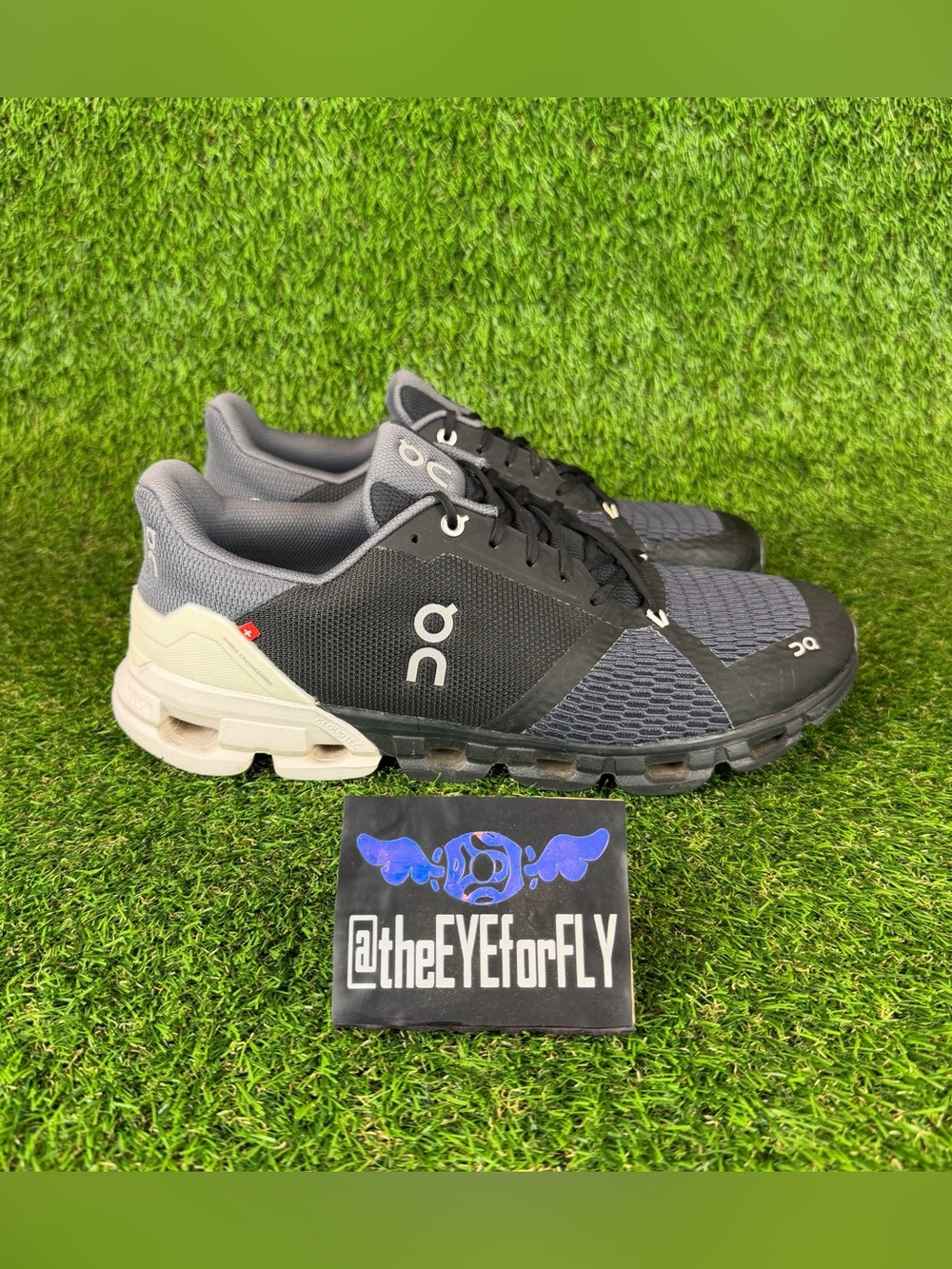 ON Cloudflyer CloudTec Swiss Engineering Running Shoes Black Grey White Men’s 11